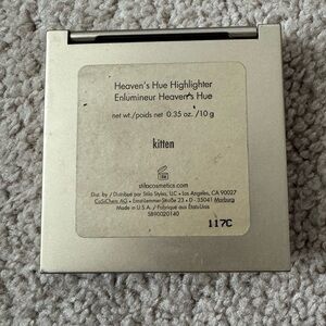 Stila highlighter in shade: kitten